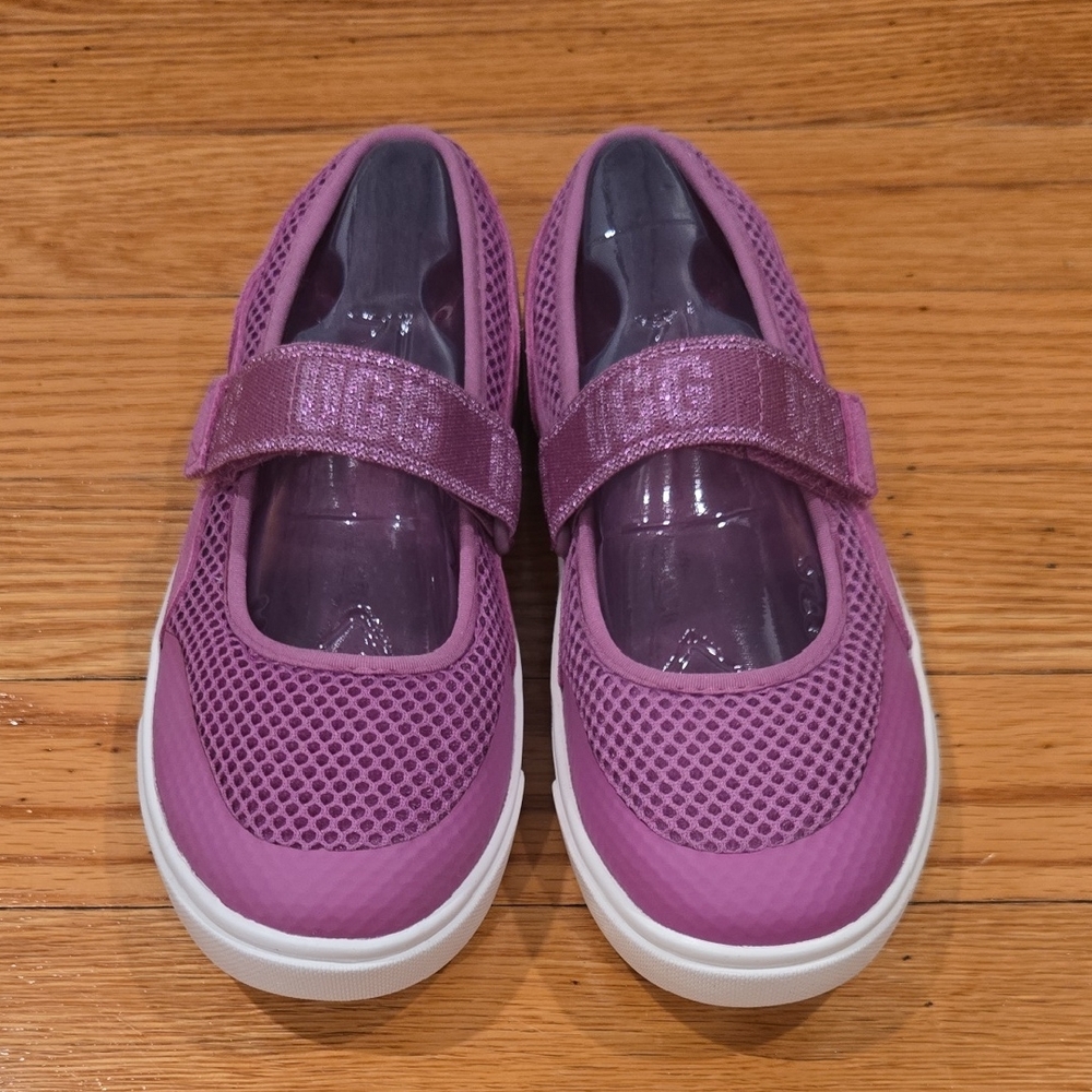 UGG® Rennon Skimmer Flat